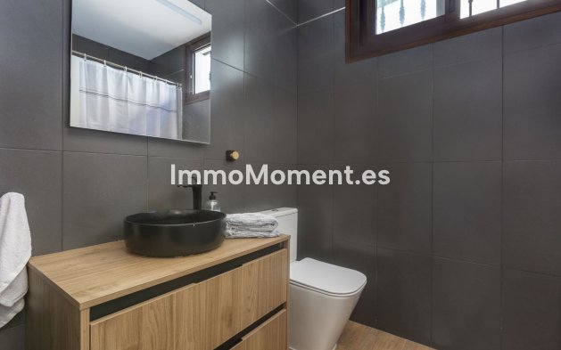 Wiederverkauf - Freistehende Villa - Estepona  - Estepona Centro