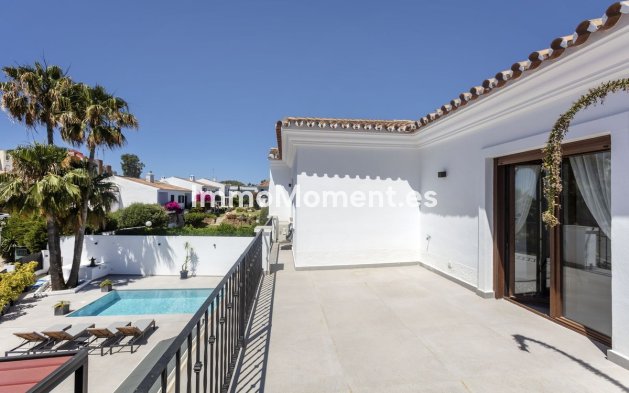 Wiederverkauf - Freistehende Villa - Estepona  - Estepona Centro