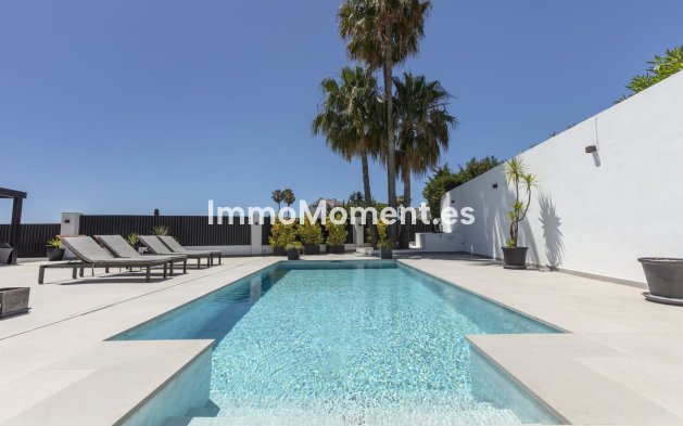 Wiederverkauf - Freistehende Villa - Estepona  - Estepona Centro
