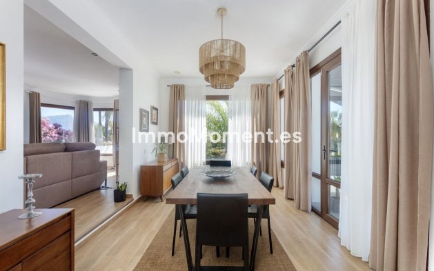 Wiederverkauf - Freistehende Villa - Estepona  - Estepona Centro