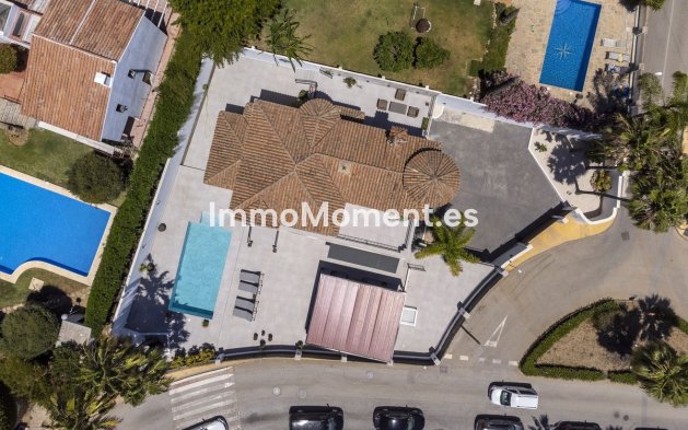 Wiederverkauf - Freistehende Villa - Estepona  - Estepona Centro