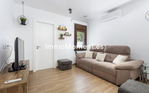 Wiederverkauf - Freistehende Villa - Estepona  - Estepona Centro