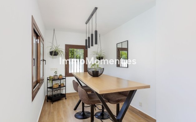 Wiederverkauf - Freistehende Villa - Estepona  - Estepona Centro