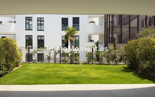 Resale - Apartment - Estepona - Cancelada