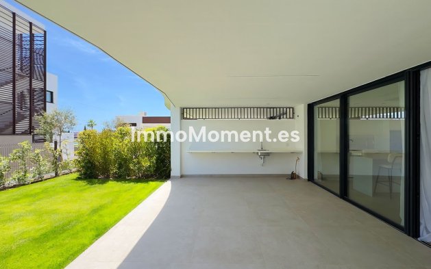 Resale - Apartment - Estepona - Cancelada