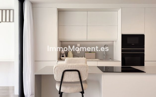 Resale - Apartment - Estepona - Cancelada