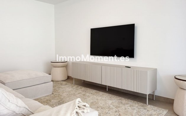 Resale - Apartment - Estepona - Cancelada