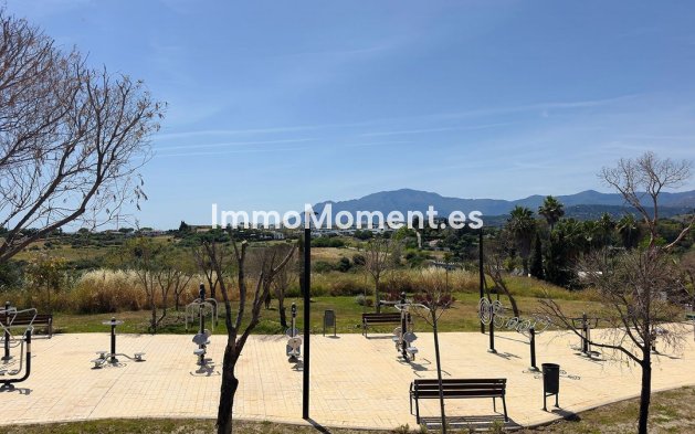 Resale - Apartment - Estepona - Cancelada