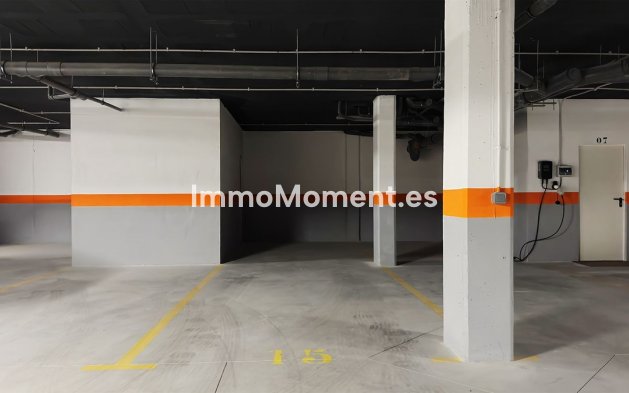 Resale - Apartment - Estepona - Cancelada