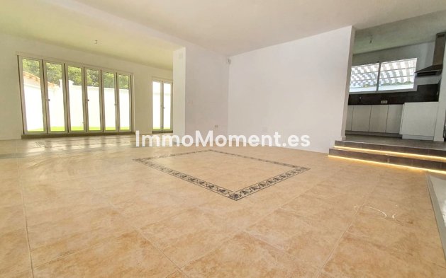 Reventa - Villa independiente - Fuengirola - Fuengirola Centro