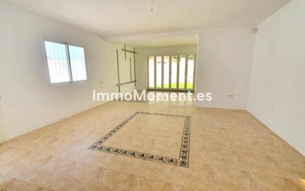 Reventa - Villa independiente - Fuengirola - Fuengirola Centro