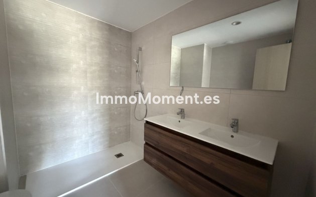 Resale - Apartment - Manilva - La Duquesa