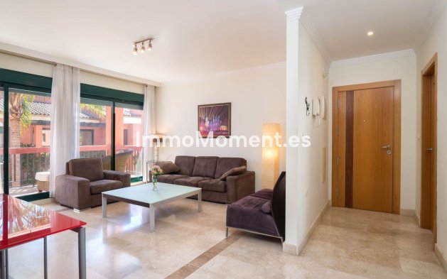 Resale - Apartment - Marbella - Marbesa