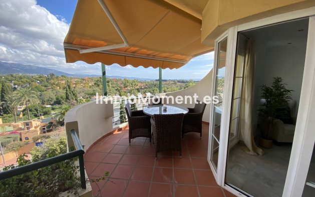 Resale - Apartment - Marbella - Nueva Andalucía