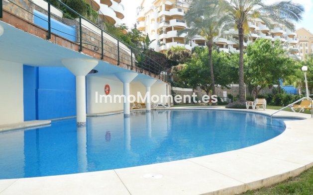 Resale - Apartment - Marbella - Nueva Andalucía