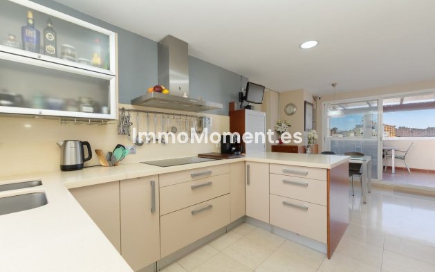 Resale - Apartment - Estepona - Estepona Centro