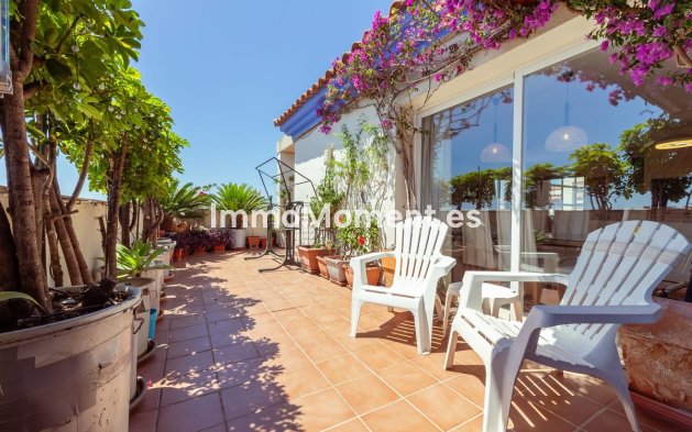 Resale - Apartment - Estepona - Estepona Centro