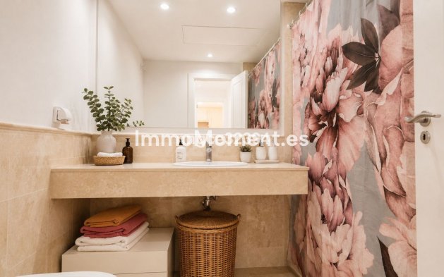 Wiederverkauf - Wohnung - Marbella - Nueva Andalucía