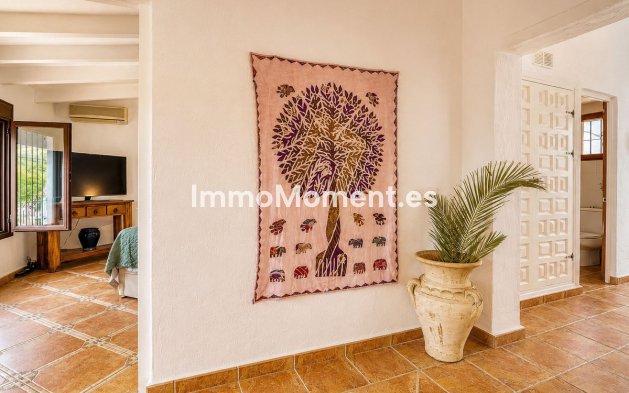 Wiederverkauf - Freistehende Villa -   Inländisch - Alhaurín el Grande Centro