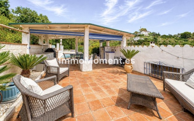 Wiederverkauf - Freistehende Villa -   Inländisch - Alhaurín el Grande Centro