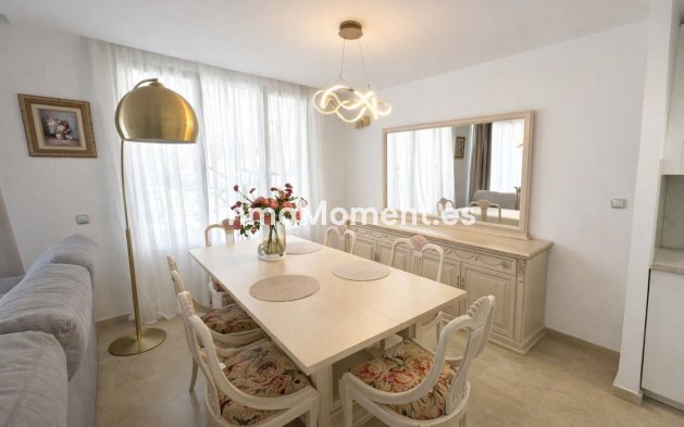 Resale - Apartment - Benahavís - Benahavís Centro