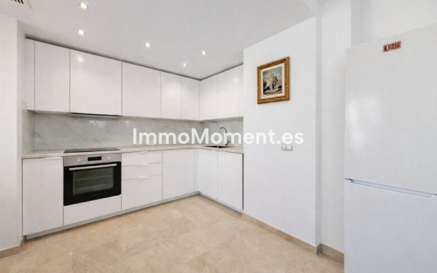 Resale - Apartment - Benahavís - Benahavís Centro