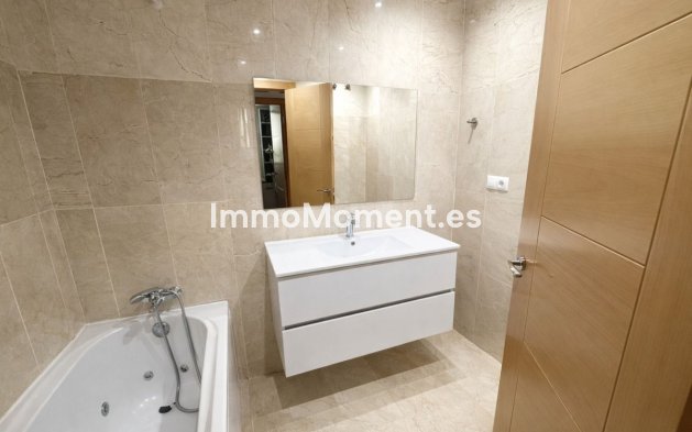 Resale - Apartment - Benahavís - Benahavís Centro