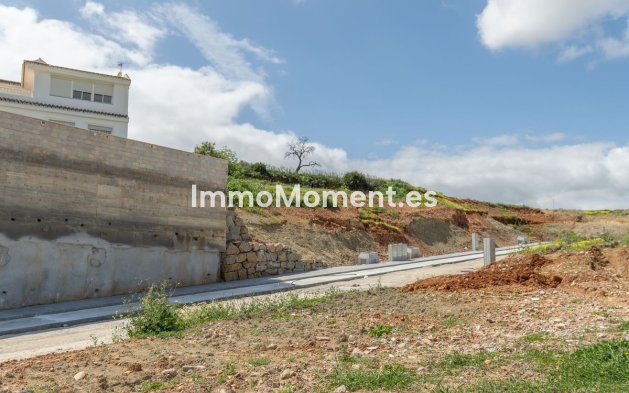 Resale - Plot - Inland  - Alhaurín de la Torre