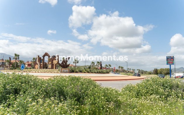 Resale - Plot - Inland  - Alhaurín de la Torre