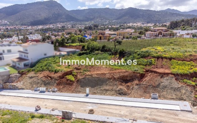 Resale - Plot - Inland  - Alhaurín de la Torre