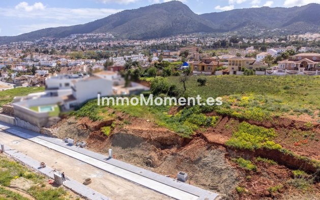 Resale - Plot - Inland  - Alhaurín de la Torre