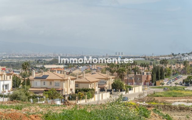 Resale - Plot - Inland  - Alhaurín de la Torre