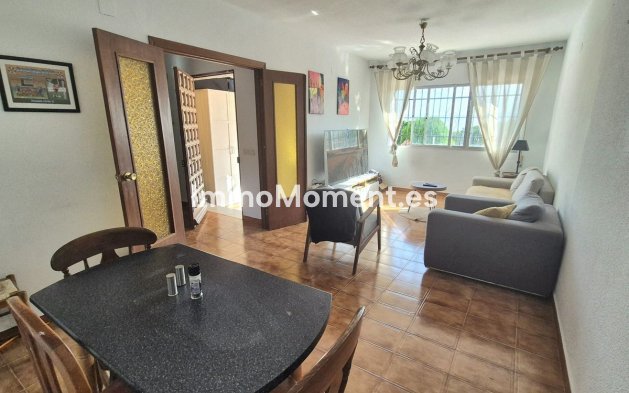 Resale - Detached villa - Inland  - Alhaurín de la Torre