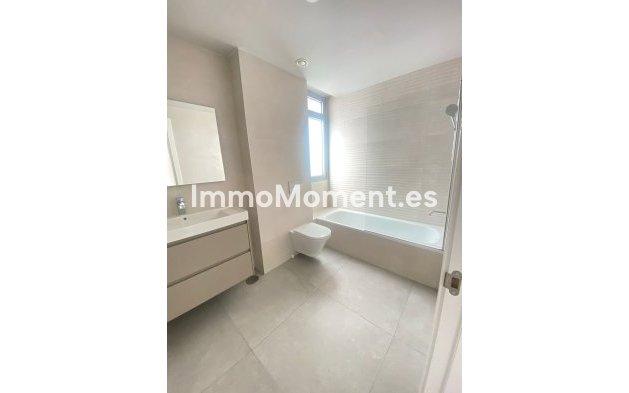 Resale - Apartment - Marbella - Elviria