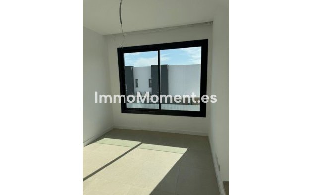 Reventa - Villa independiente - Estepona  - Atalaya