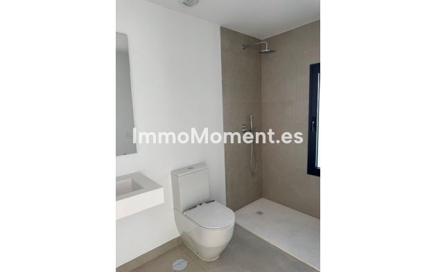 Reventa - Villa independiente - Estepona  - Atalaya
