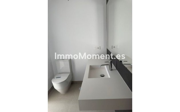 Reventa - Villa independiente - Estepona  - Atalaya