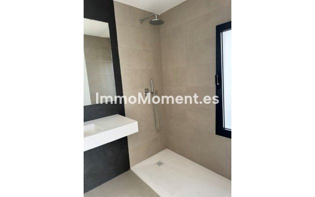 Reventa - Villa independiente - Estepona  - Atalaya