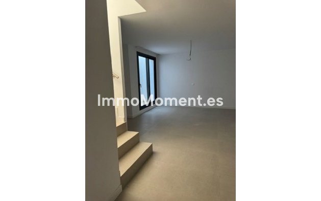 Reventa - Villa independiente - Estepona  - Atalaya