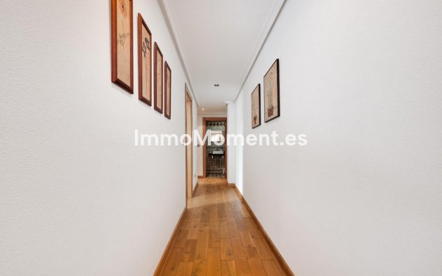 Resale - Apartment - Torrevieja - Torrevieja Centro