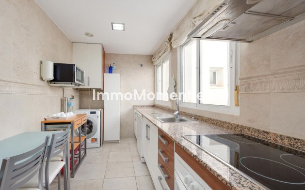 Resale - Apartment - Torrevieja - Torrevieja Centro