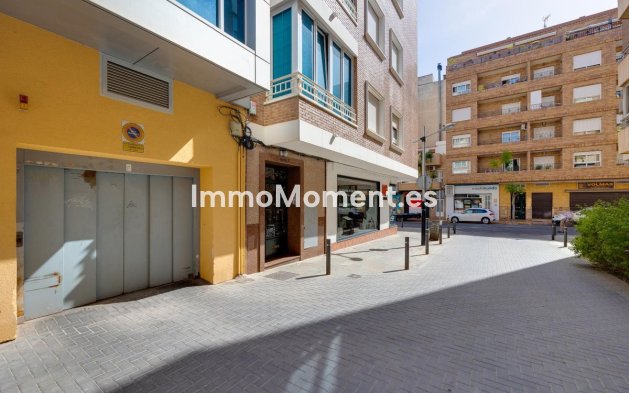 Resale - Apartment - Torrevieja - Torrevieja Centro