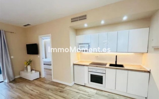 Resale - Apartment - Marbella - Nueva Andalucía