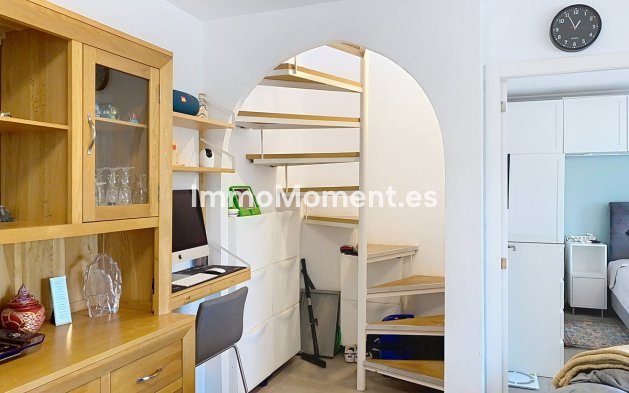 Wiederverkauf - Freistehende Villa - Estepona  - Estepona Centro