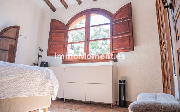 Resale - Country house - Inland  - Almogía