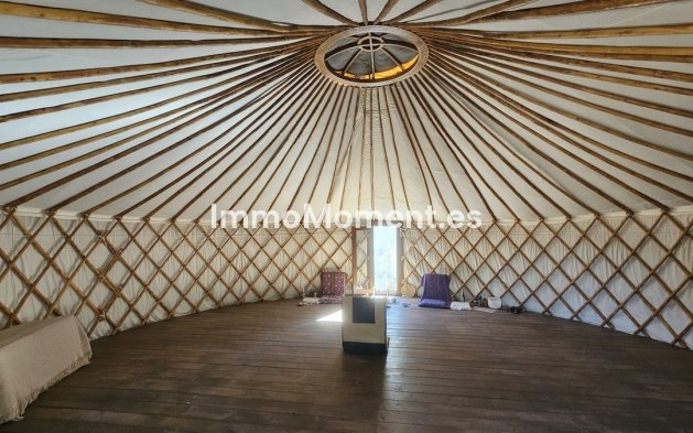 Resale - Country house - Inland  - Almogía