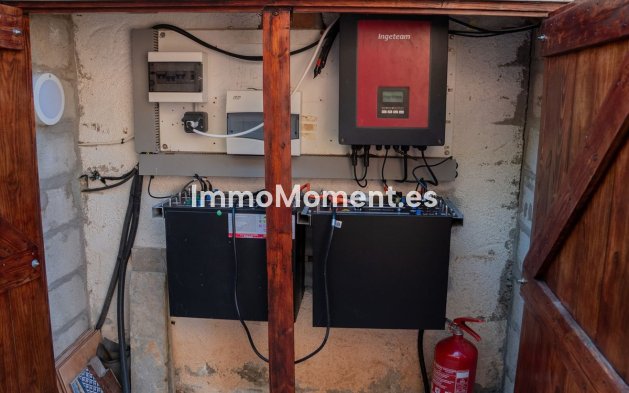 Resale - Country house - Inland  - Almogía