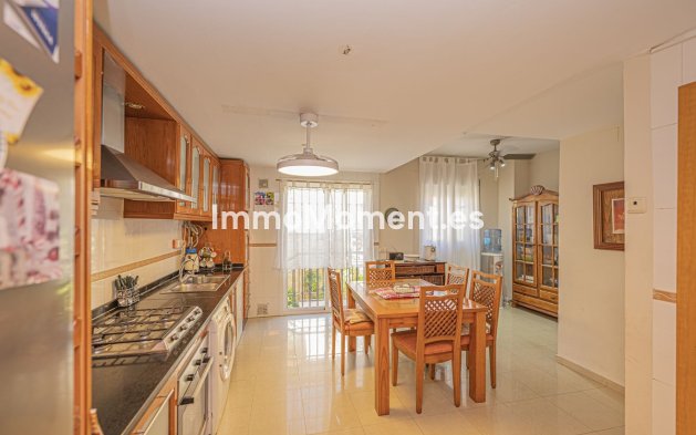 Resale - Detached villa - Inland  - Alhaurín de la Torre