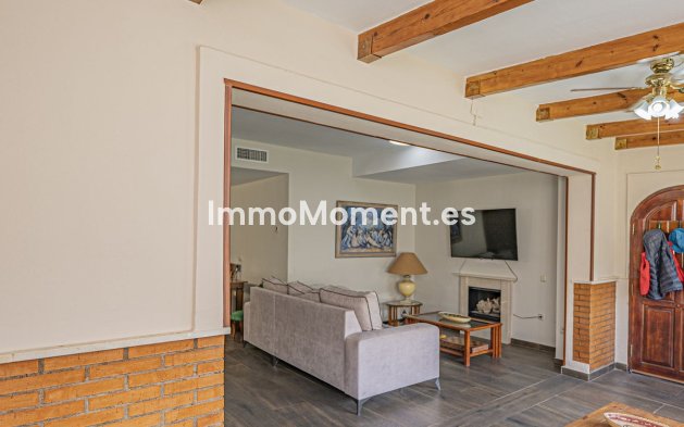 Resale - Detached villa - Inland  - Alhaurín de la Torre
