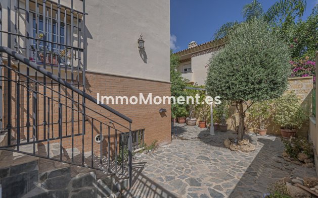 Resale - Detached villa - Inland  - Alhaurín de la Torre
